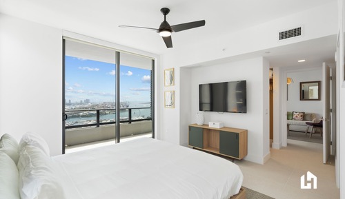 Apartamento, 3 habitaciones, balcón, vistas al mar