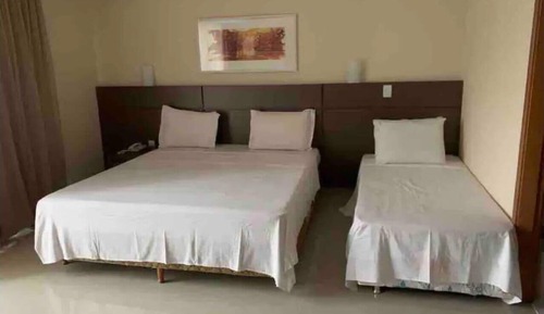 Habitación familiar, vistas al río