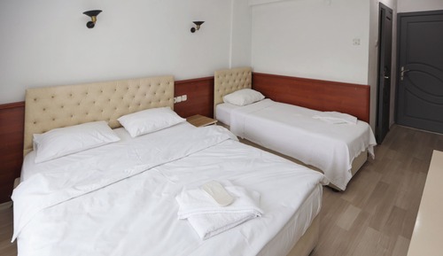 Habitación triple clásica, vistas a la ciudad