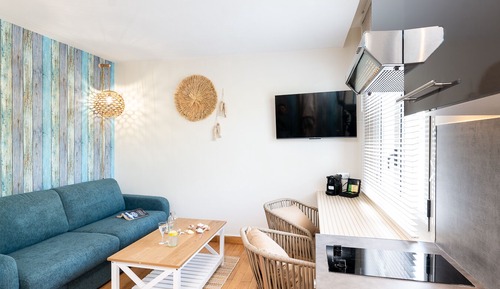 Estudio Deluxe, baño privado (Bord De Plage)