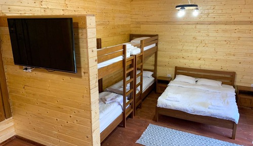 Habitación cuádruple Confort, balcón, vistas a la montaña