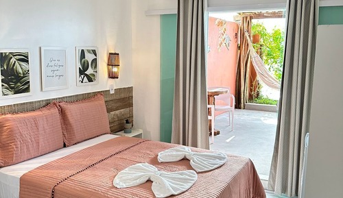 Habitación estándar con 2 camas individuales, vistas parciales al mar