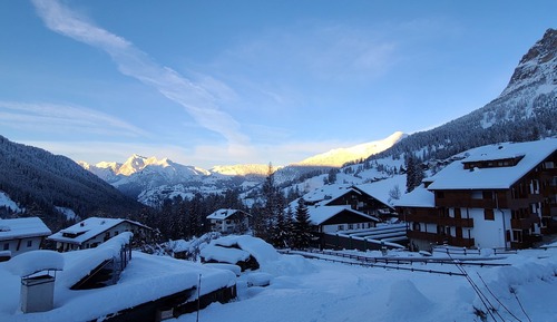 Habitación cuádruple, balcón, vistas a la montaña