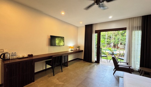 Habitación de lujo doble, patio, vistas a la piscina