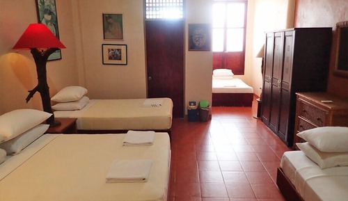 Habitación familiar, varias camas