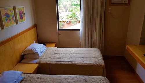 Habitación triple estándar, balcón