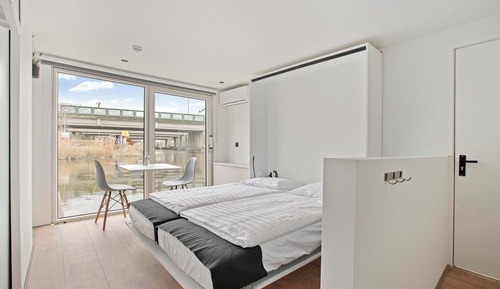 Estudio Deluxe, baño privado, vistas al lago