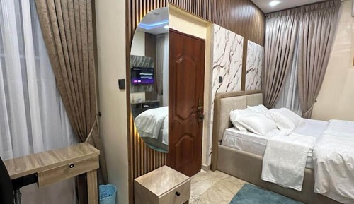 Apartamento económico, balcón, vistas a la ciudad