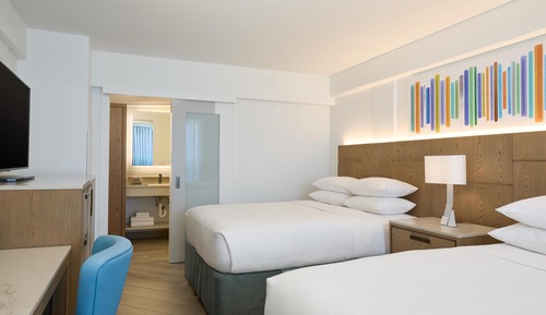 Suite junior, 2 camas de matrimonio, balcón (Oceanfront View)