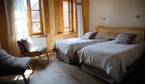 Habitación Confort con 1 cama doble o 2 individuales