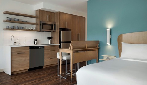 Estudio, 1 cama de matrimonio grande con sofá cama