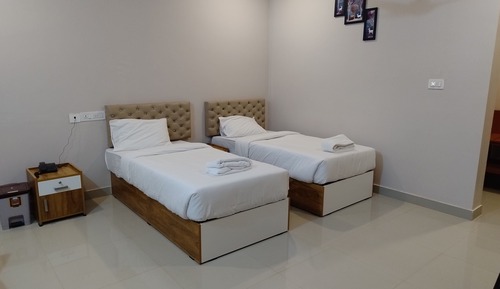 Habitación Deluxe con 1 cama doble o 2 individuales, vistas a la colina