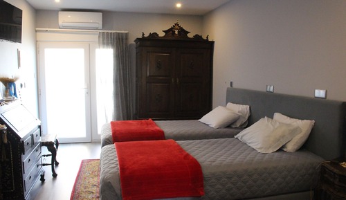 Habitación Confort con 1 cama doble o 2 individuales, vistas al jardín