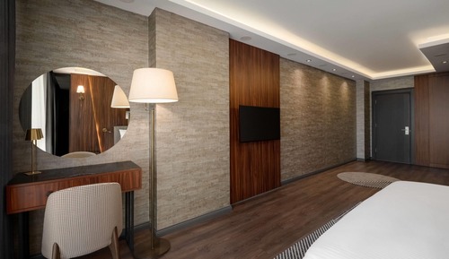 Habitación Deluxe, 1 cama doble, vistas a la ciudad