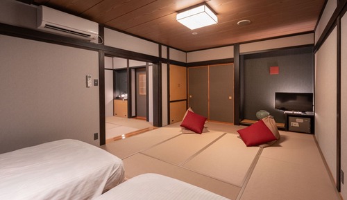Habitación cuádruple tradicional, no fumadores (Japanese-style,10+4.5 tatami,No bath)