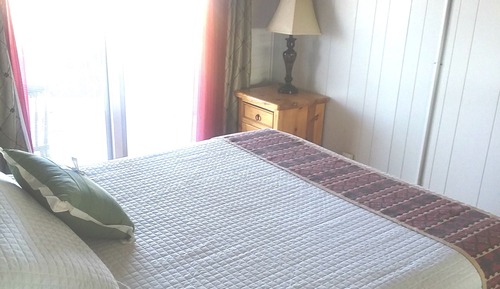 Habitación doble superior, baño privado, vistas a la montaña (Standard 1 Bed Stove)