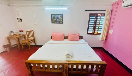 Habitación tradicional, vistas al jardín