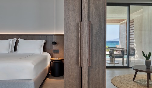 Suite ejecutiva, piscina privada, frente a la playa