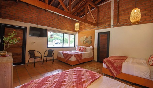 Habitación familiar, vistas al jardín