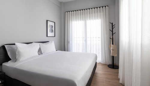 Large Studio with Balcony