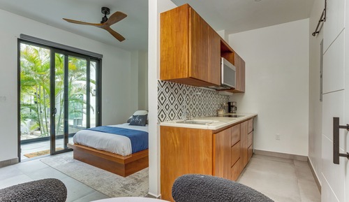 Habitación individual de lujo, 1 cama de matrimonio, no fumadores, vistas a la piscina