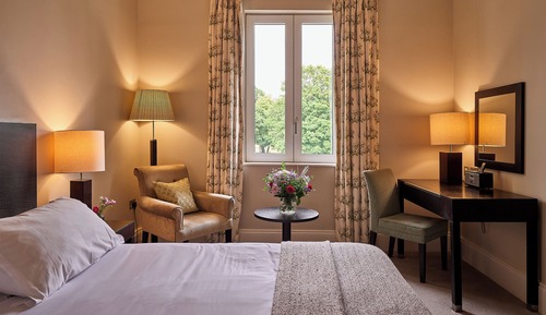 Habitación clásica con 1 cama doble o 2 individuales, no fumadores, vistas al patio