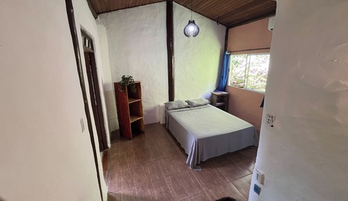 Casa familiar, 1 habitación, cocina, vistas al jardín