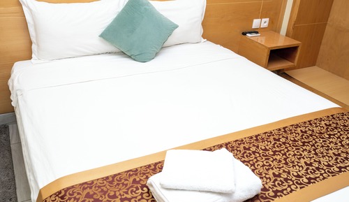 Habitación con 1 cama doble o 2 individuales, vistas a la montaña