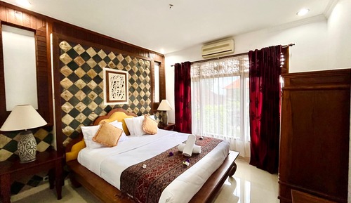 Habitación con 1 cama doble o 2 individuales, vistas al jardín