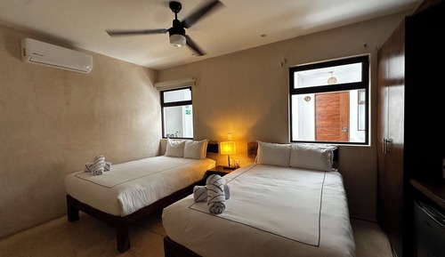 Habitación básica, 2 camas dobles