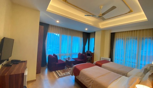 Habitación familiar con 2 camas individuales