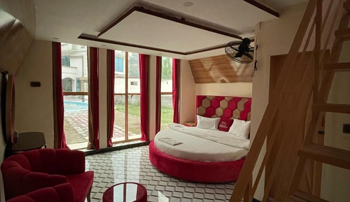 Habitación Confort con 1 cama doble o 2 individuales, balcón, vistas a la montaña