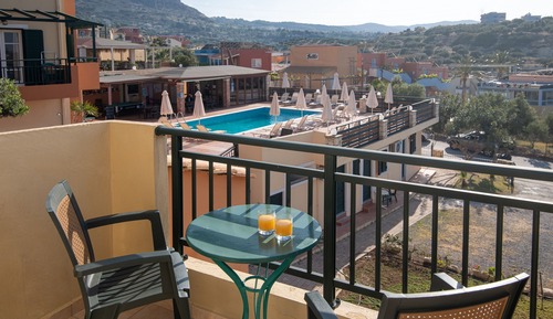 One Bedroom Apartment with Sea View