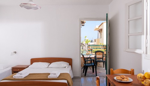 Triple Studio with Mountain or Garden View