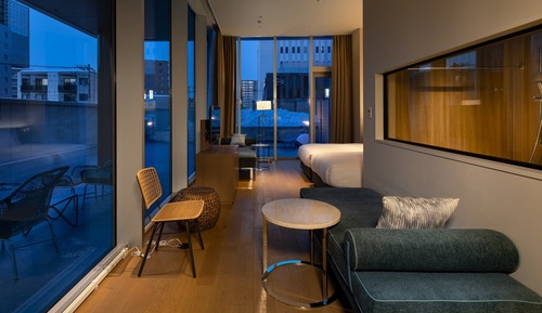 Suite estudio junior, no fumadores, en esquina (with Terrace)