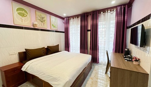 Habitación Deluxe doble, 1 cama de matrimonio grande, vistas a la ciudad