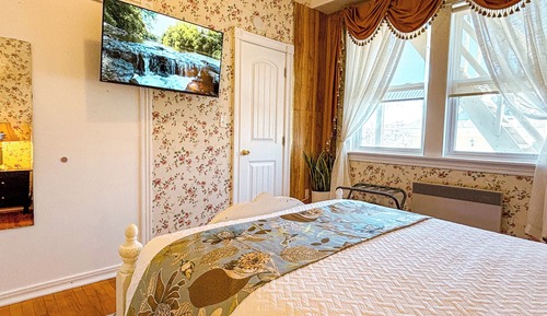 Habitación, 1 cama de matrimonio (The Charlotte Room-On 2nd floor)