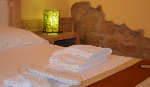 Habitación con 1 cama doble o 2 individuales, patio (Gialla)