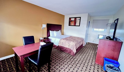 Habitación Deluxe, 1 cama de matrimonio, frigorífico y microondas, vistas al lago