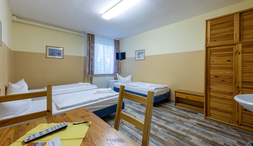 Habitación triple, 3 camas individuales, baño compartido