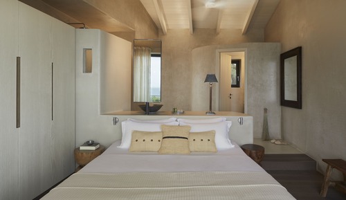 Superior Raw Retreat