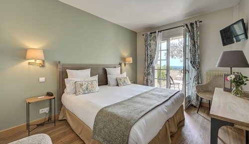 Habitación superior con 1 cama doble o 2 individuales, 1 habitación, vistas al valle