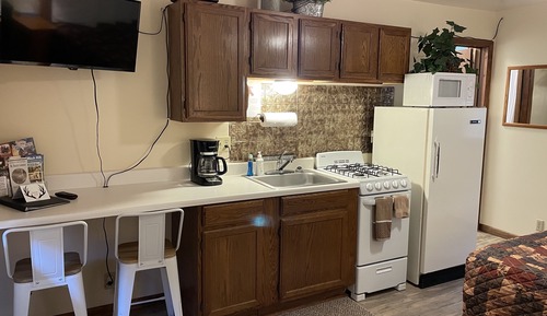 Deluxe Cabin (No Pets)