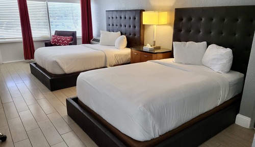 Habitación estándar doble, 2 camas dobles, planta baja