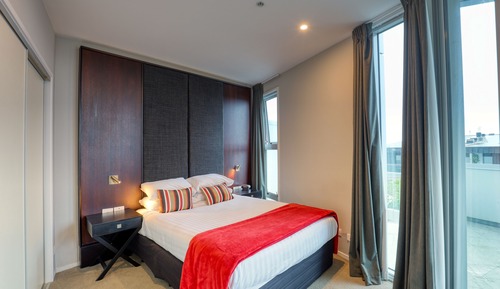 Apartamento, vistas al jardín