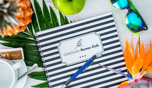 Estudio, vistas al mar