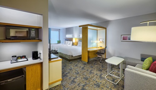 Suite, varias camas (Mobility Accessible, Roll-In Shower)