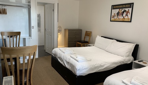 Habitación triple, varias camas, no fumadores, baño privado