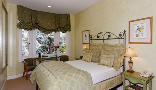 King with Park View 205