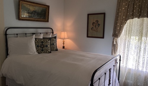 Habitación estándar doble, 1 cama doble, bañera (Emily)